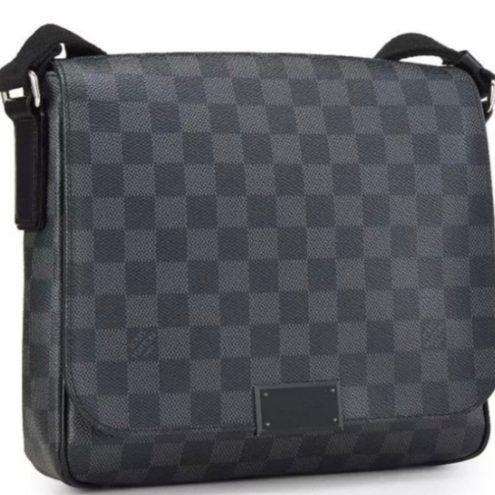 Louis Vuitton Messenger Bag